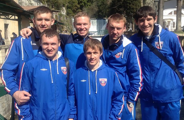 Гравці «національної» збірної «ЛНР» (Микита Кислий у верхньому ряду другий зліва)
