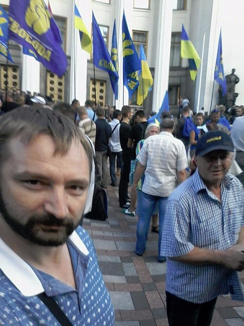 Анатолій Ханко біля Верховної Ради 31 серпня 2015 року