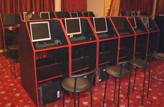 Нелегальный зал игровых автоматов