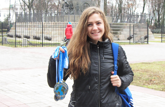 Чемпіонка світу з кікбоксингу Ольга Голинська