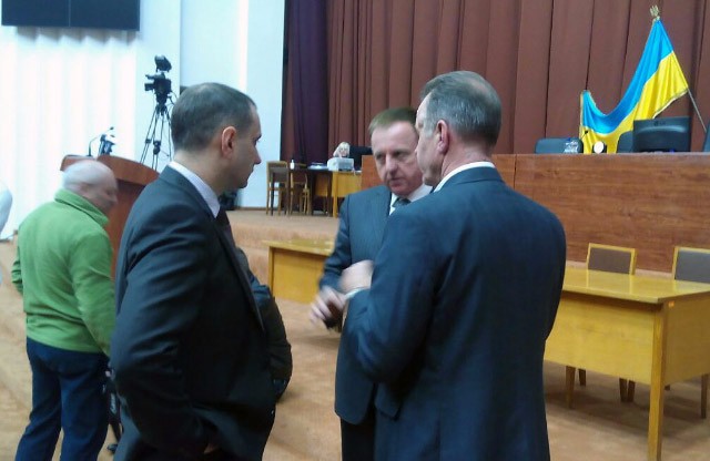 Валерій Прядко («ППЛ»), Євген Холод («Батьківщина») та Анатолій Шкарбан («Відродження»)