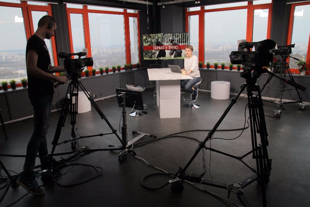 Hromadske TV studio live (source — euukrainecoop.com)