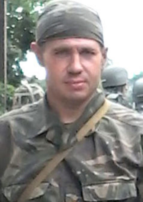 Олександр Горячевський — доброволець батальйону «Шахтарськ» Загинув 19 серпня 2014 р. в Іловайську від осколків гранати під час спроби вивести групу бійців із оточення.