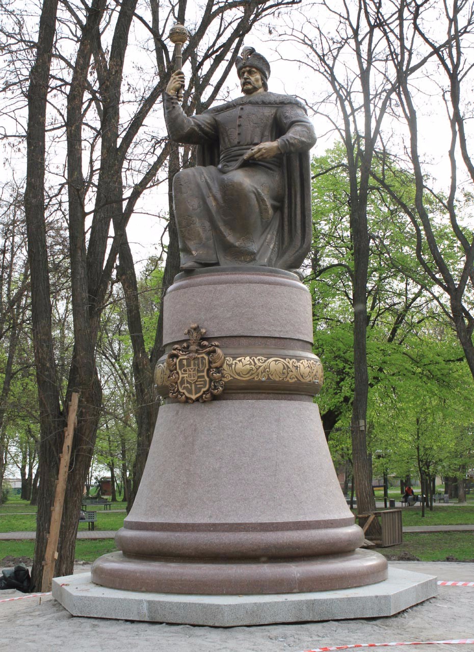 Пам’ятник Івану Мазепі у Полтаві
