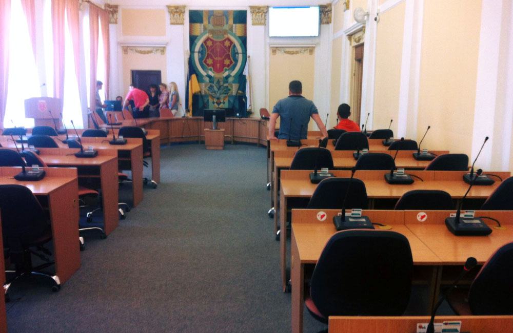 Система «Рада» у сесійній залі Полтавської міської ради