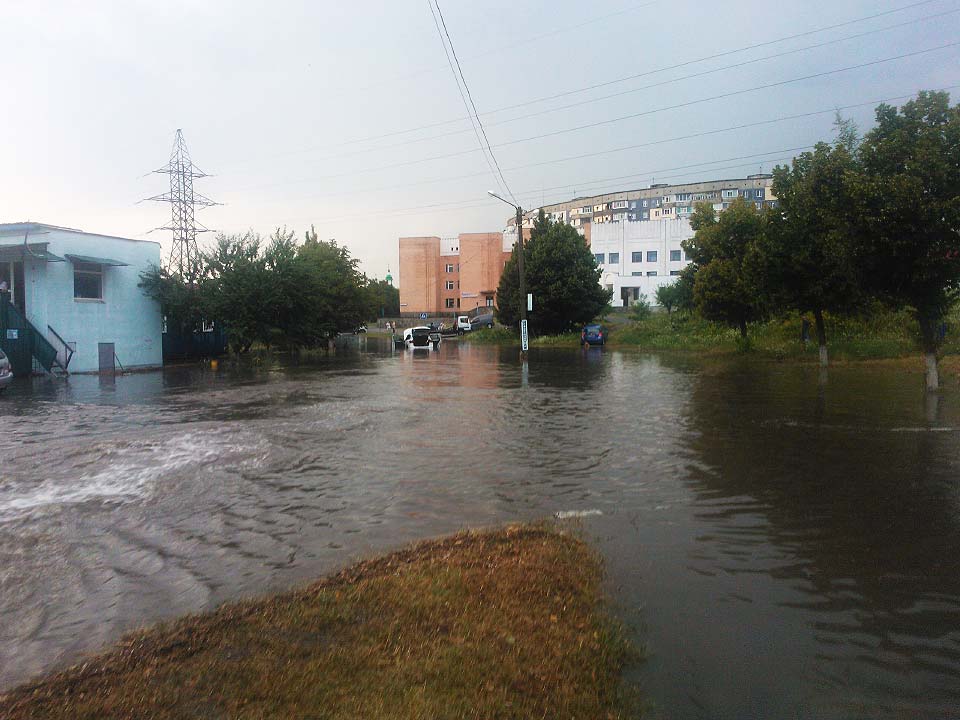 Затопленные дороги микрорайона Сады-2