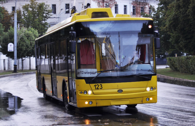 Один з 10 тролейбусів Богдан-Т70110, які Полтава закупила в 2011 році