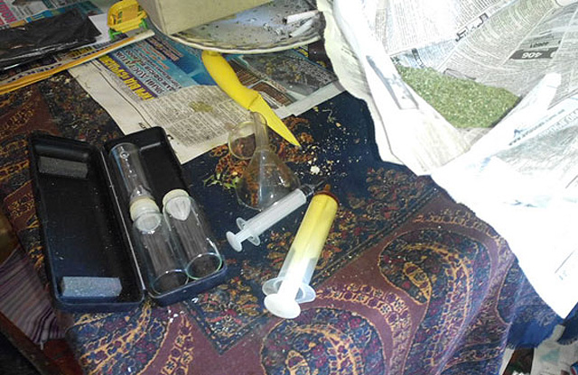 Во время обыска в накропритоне на улице Ватутина полиция обнаружила у его владельца коноплю