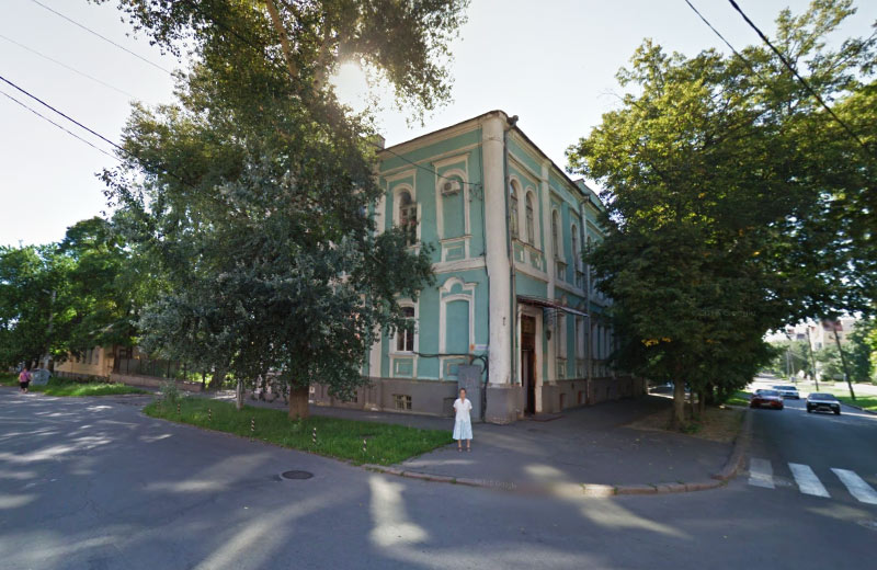 Будинок на розі вулиць Пилипа Орлика та Кричевського, на якому встановлять інформаційну дошку
