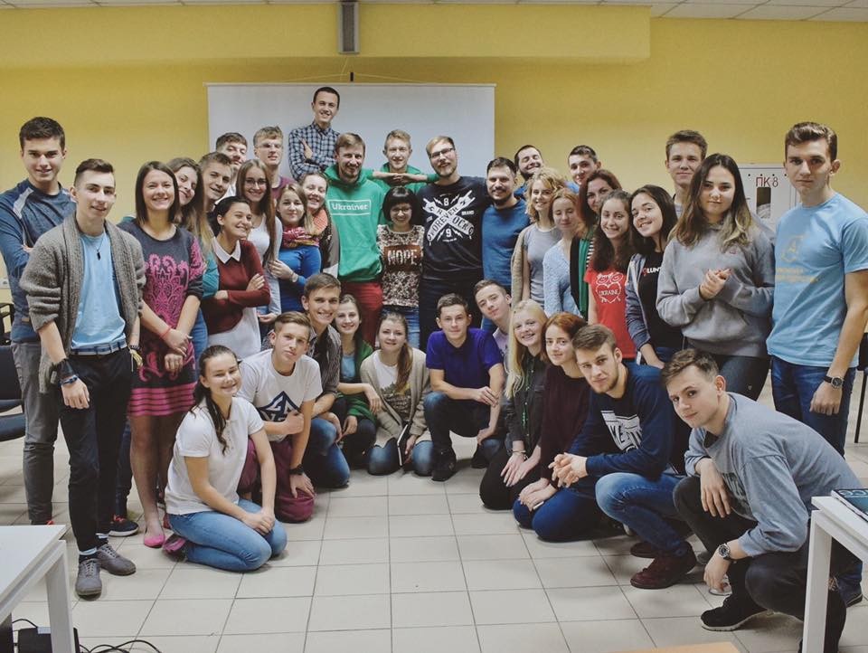 З учасниками Академії Лідерства у селі Олефірівка.