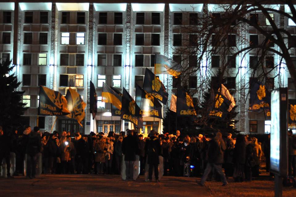 На Майдан прийшло близько 300 чоловік.