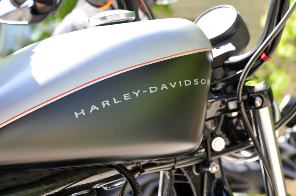 А це американська класика  «Harley Davidson».