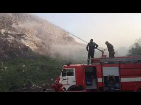 Полтавський район: рятувальники ліквідовують пожежу на міському сміттєзвалищі