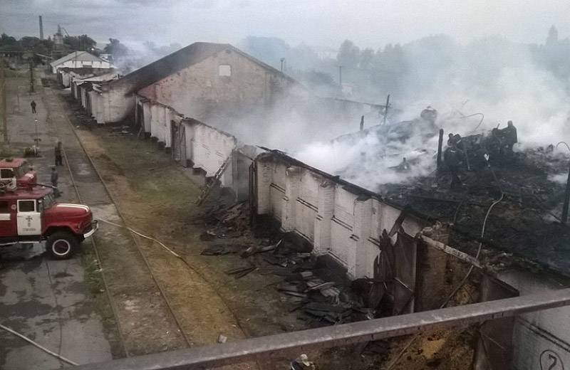 Пожежа на зернових складах у Семенівці