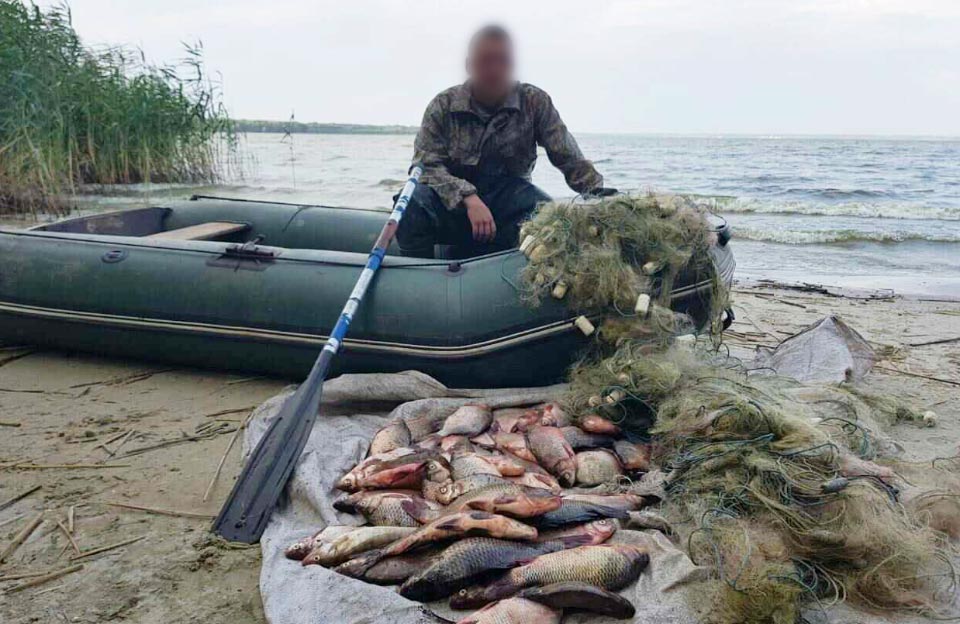 Полтавський рибоохоронний патруль затримав двох браконьєрів на території Сулинської затоки