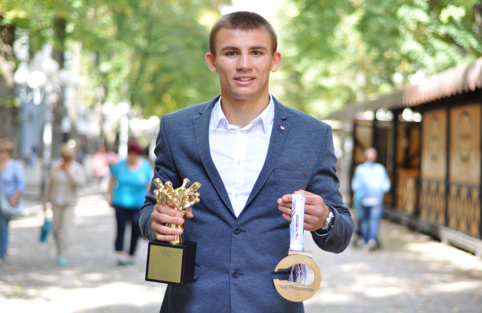 Чемпіон Європи та Світу з боксу Олександр Хижняк