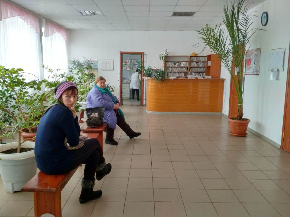 Пацієнти очікують прийому лікаря у Куликівській амбулаторії