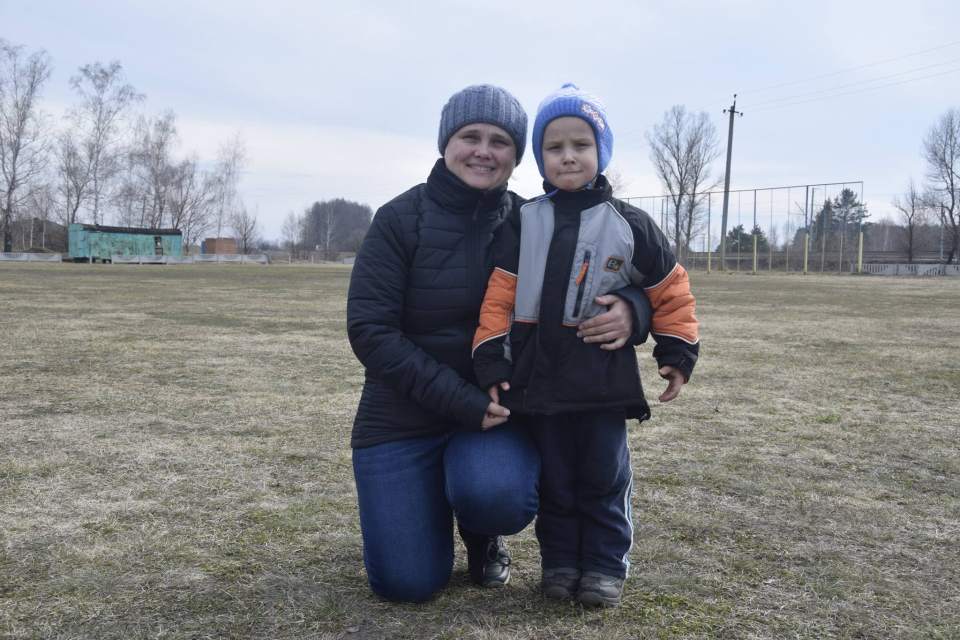 Голова Терешківської об'єднаної громади Наталія Туркенич разом із сином Дмитром