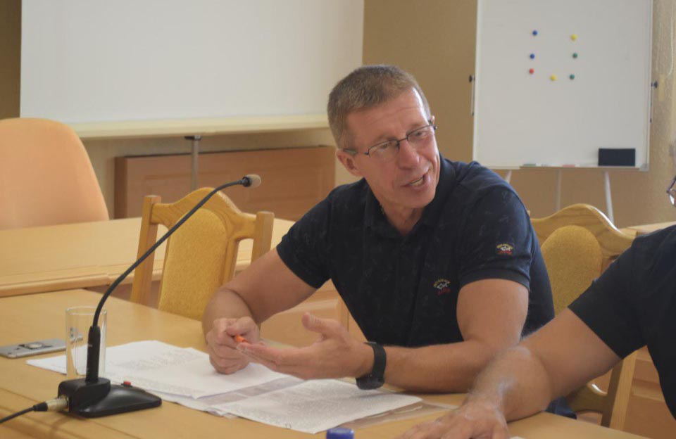 Голова депутатської групи «За успішну Полтавщину» Геннадій Коваленко