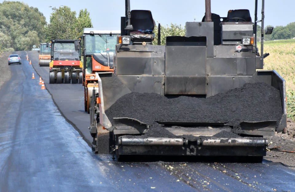 На Полтавщині продовжують ремонт дороги Шишаки — Сагайдак — Поділ