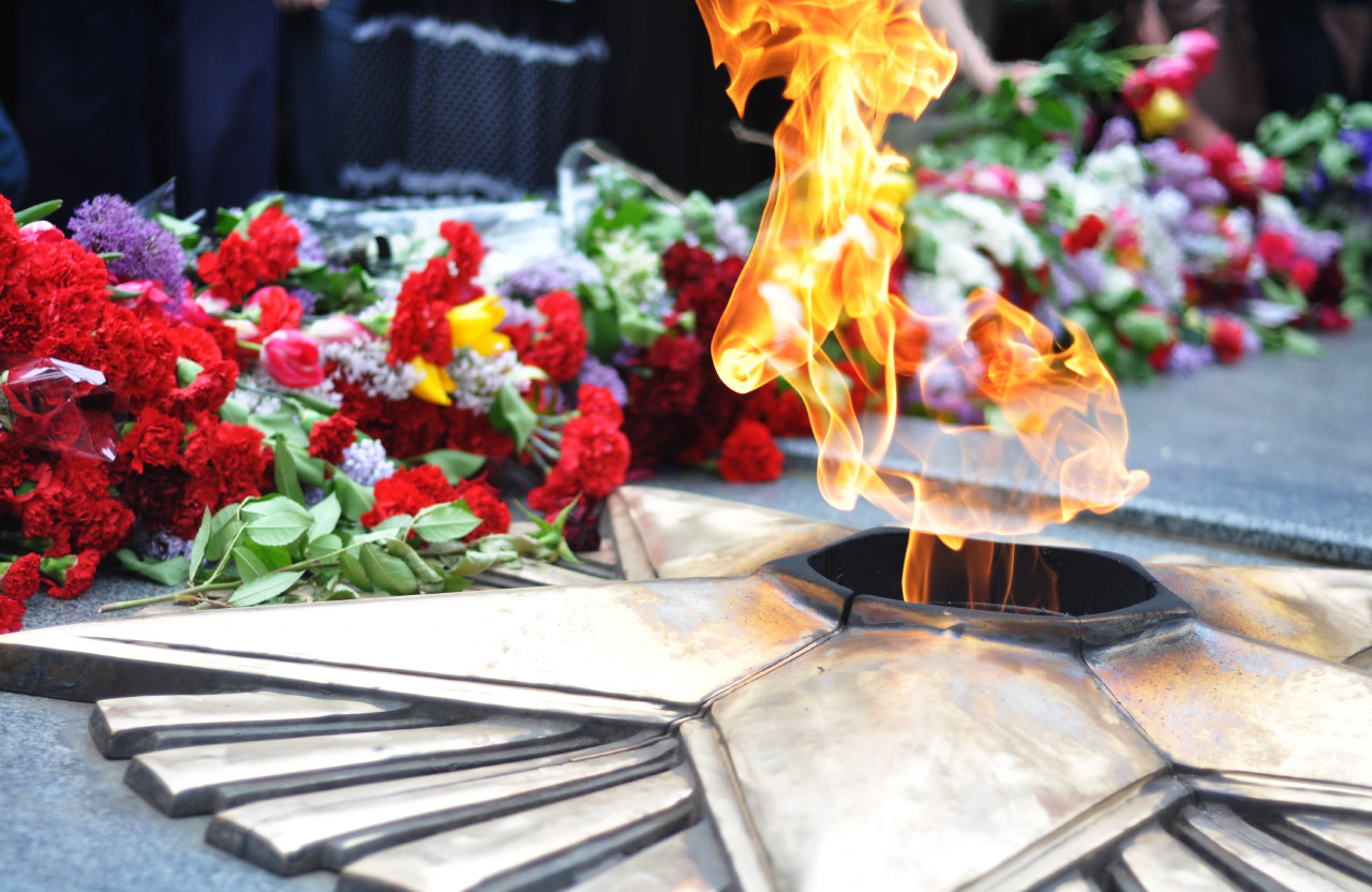 «Вічний вогонь» на Меморіалі Солдатської Слави у парку ім. Котляревського