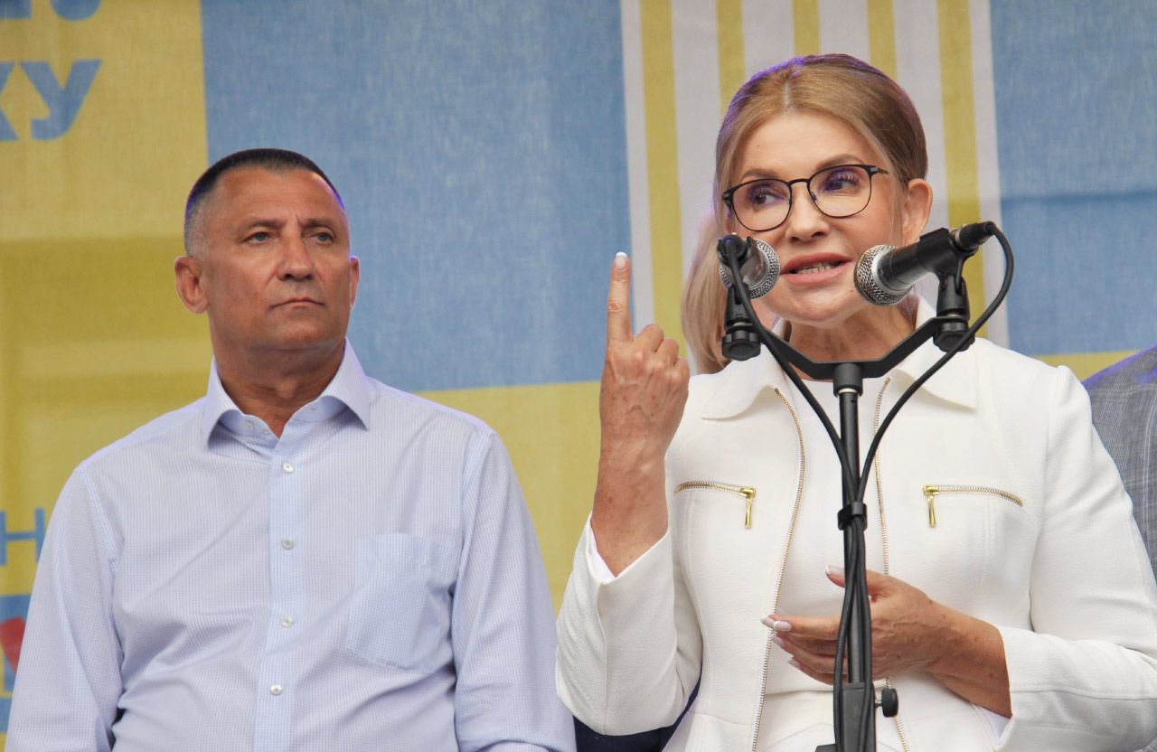 Сергій Бєлашов та Юлія Тимошенко під час мітингу проти продажу землі (Полтава, 16 червня 2021 року)