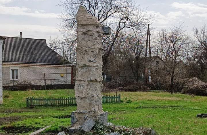 Пам’ятник Ватутіну у селі Великі Кринки