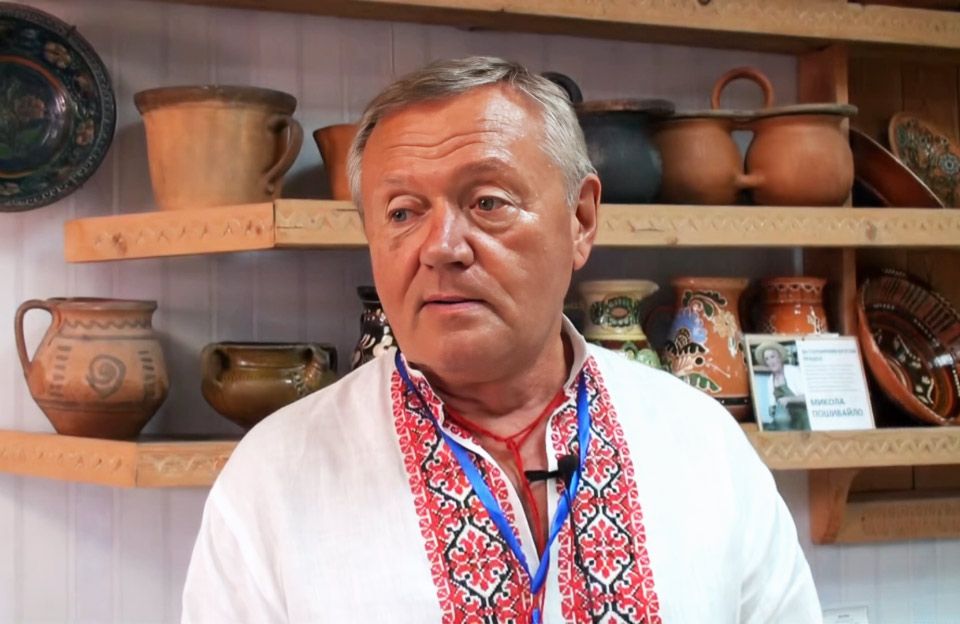 Віктор Ревегук | Кадр з відео Музею-заповідника українського гончарства