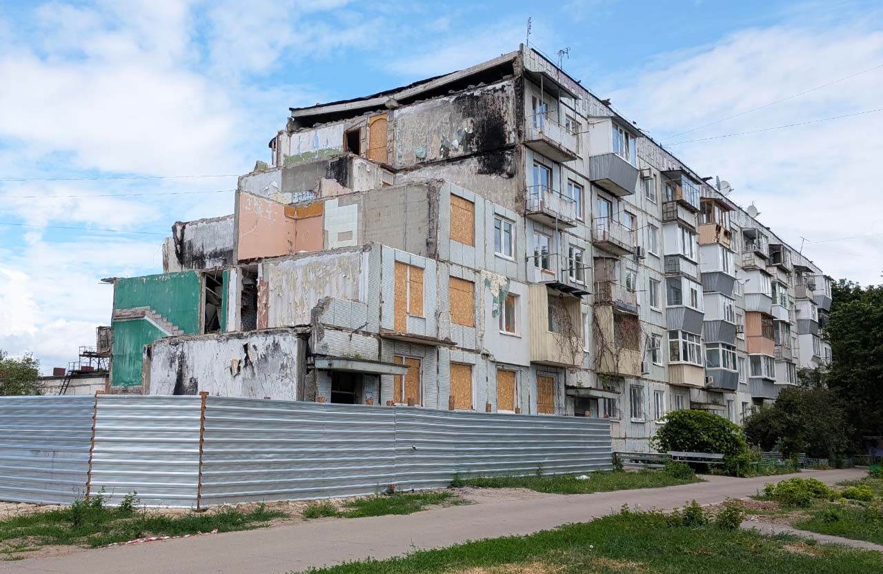 Зруйнований ракетним ударом будинок на Баленка, 7 у Полтаві