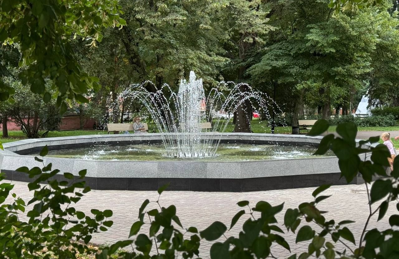 Фонтан у Шевченківському парку Полтави