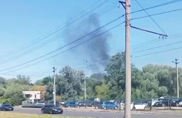 Дим від лісової пожежі у Новоселівській громади, який було видно у Полтаві | Кадр з відео «Труха Полтава»