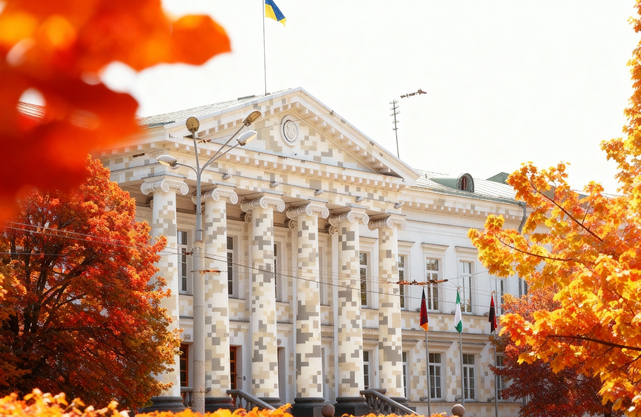 Колаж: військова адміністрація у Полтаві