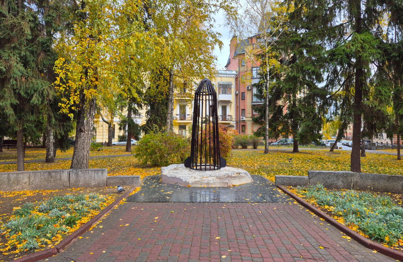 Арт-об’єкт «Ракета» який встановлювали на місці пам’ятника Пушкіну у Березову гаю