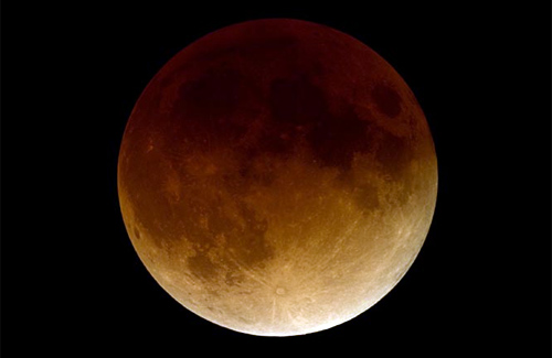 Первое лунное затмение 2011 года состоится сегодня