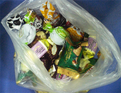 250 грамів смачних шоколадних цукерок — вони обійшлися у 20 гривень 50 копійок