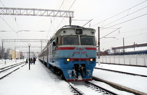 Дизель-поезд ДР1А-297 на Южном вокзале в Полтаве