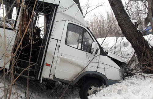 ДТП на Полтавщині: у кювет з’їхав автобус, є постраждалі