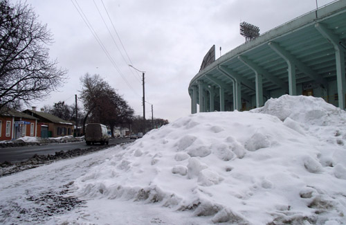 «Снежные оковы» стадиона «Ворскла»
