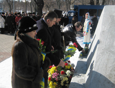 Покладання квітів до пам’ятнику Тарасу Шевченку
