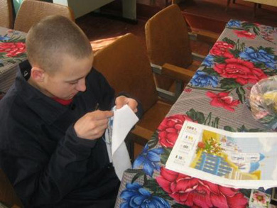 На Полтавщині ув’язнені юнаки перевиховуються, вишиваючи ікони