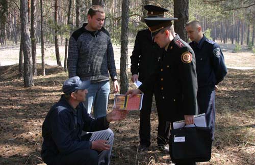 Пожежні разом з міліцією обходять рейдами полтавські ліси