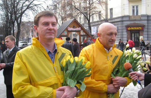 Андрій Мартенс та Валерій Головко вітали полтавок зі Святом жінок
