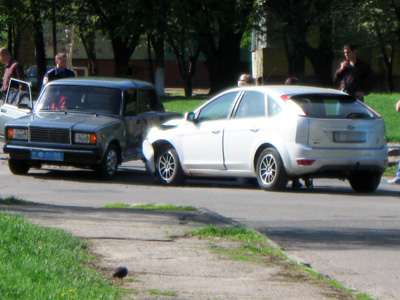 ДТП с участием милицейского автомобиля в Полтаве