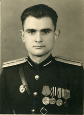 Лейтенант Рябошапко С. М. (фото 1950 року)