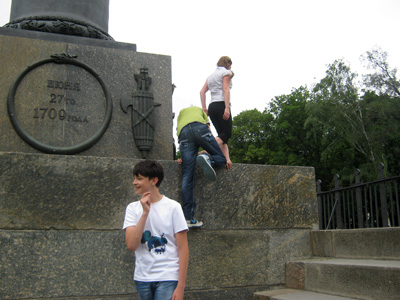 Полтавские школьники изучили Монумент Славы, но ни его историю