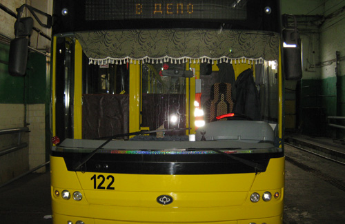 Троллейбус «Богдан» на канаве в КП «Полтаваэлектроавтотранс»