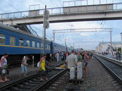 На Южном вокзале в Полтаве предлагают «бег с препятствиями»