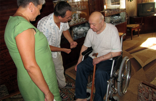 26 лубенських інвалідів отримали колісні крісла