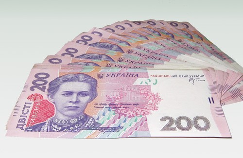 Средняя заработная плата государственных служащих по Украине составляет свыше 2513 грн