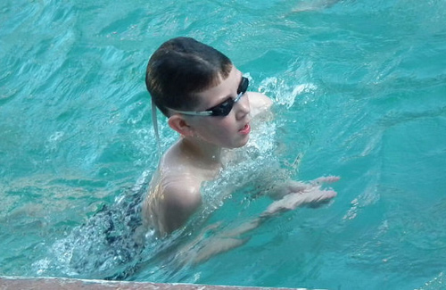 У басейні «Дельфін» відбулися змагання «День брасиста»
